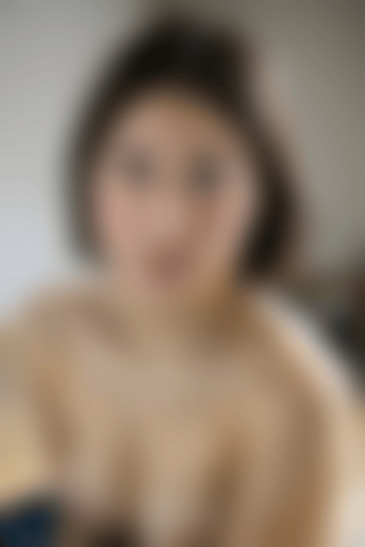 Hela Yoo - Free AI Girlfriend and NSFW Chatbot at Krush.chat